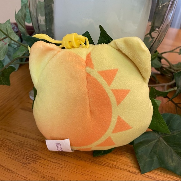Aphmau Sun Cat Face Plush Keychain - Picture 3 of 3